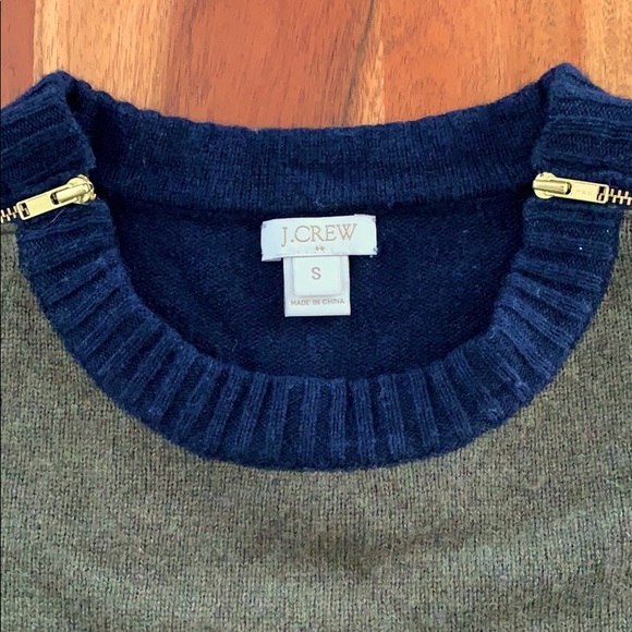 Colorblock JCrew sweater with zippers - Picture 3 of 3